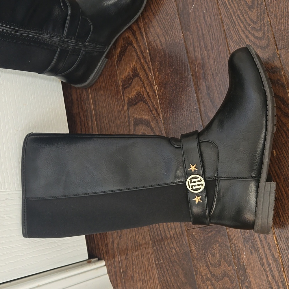 NEVER Worn- Tommy Hilfiger Girls Size 1 Andrea Bootstrap-KK Black - Picture 3 of 8
